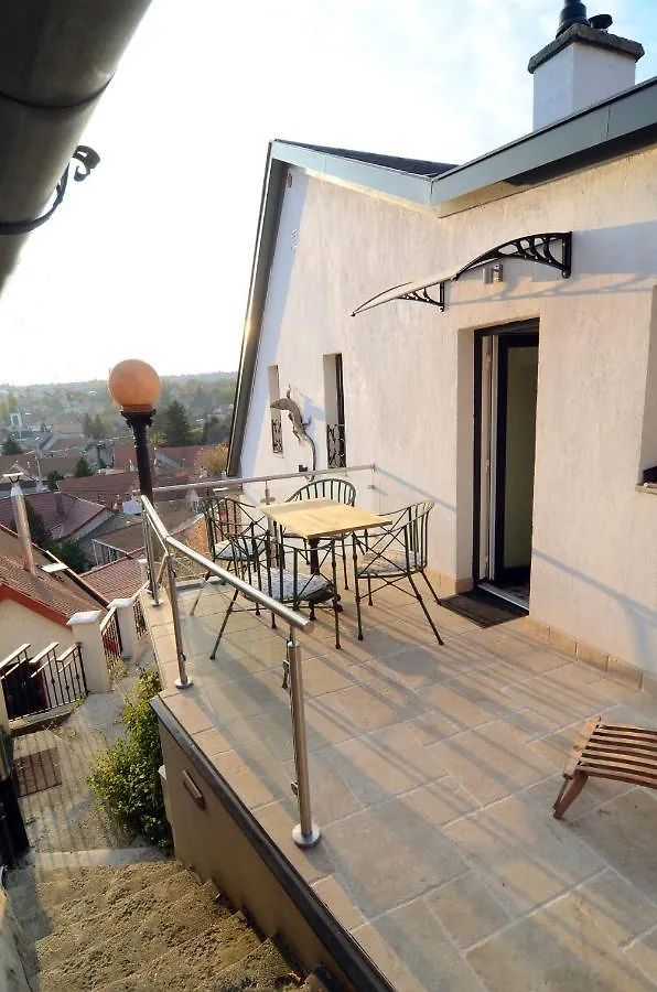 Lägenhet Filia Apartman Eger Ungern