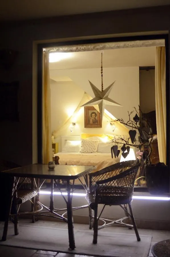 Lägenhet Filia Apartman Eger